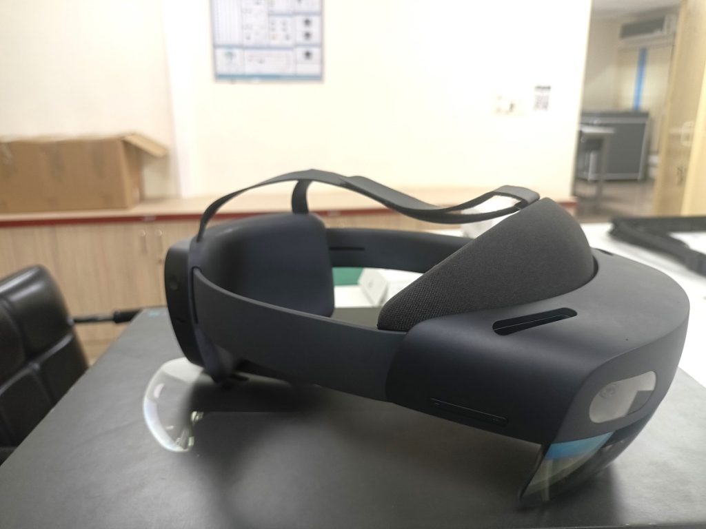 Head mounted AR/VR/MR